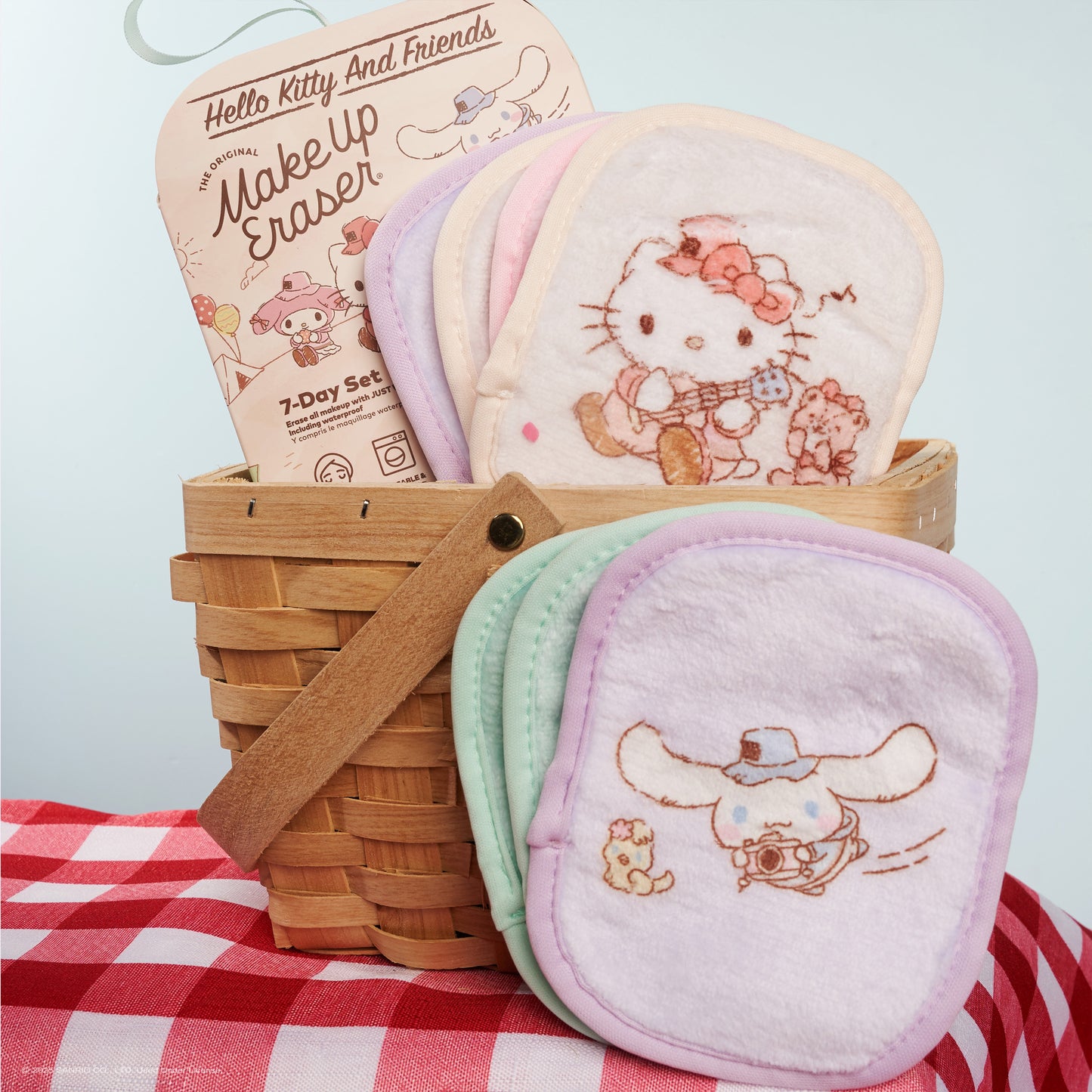 Hello Kitty & Friends Camping 7-Day Set © Sanrio