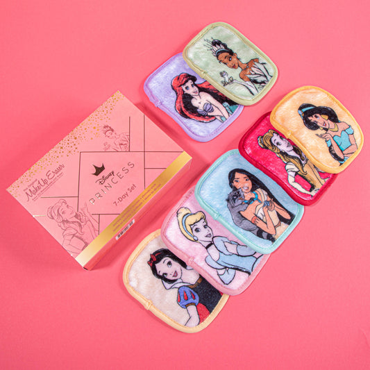 Ultimate Disney Princess 7-Day Set MakeUp Eraser cloths next to packaging. 